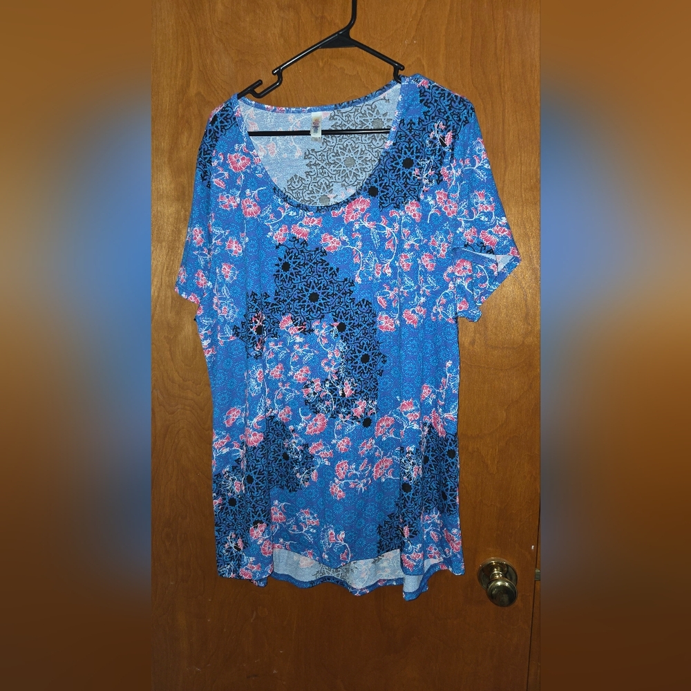 LuLaRoe Blue and Pink Floral Short Sleeve Top